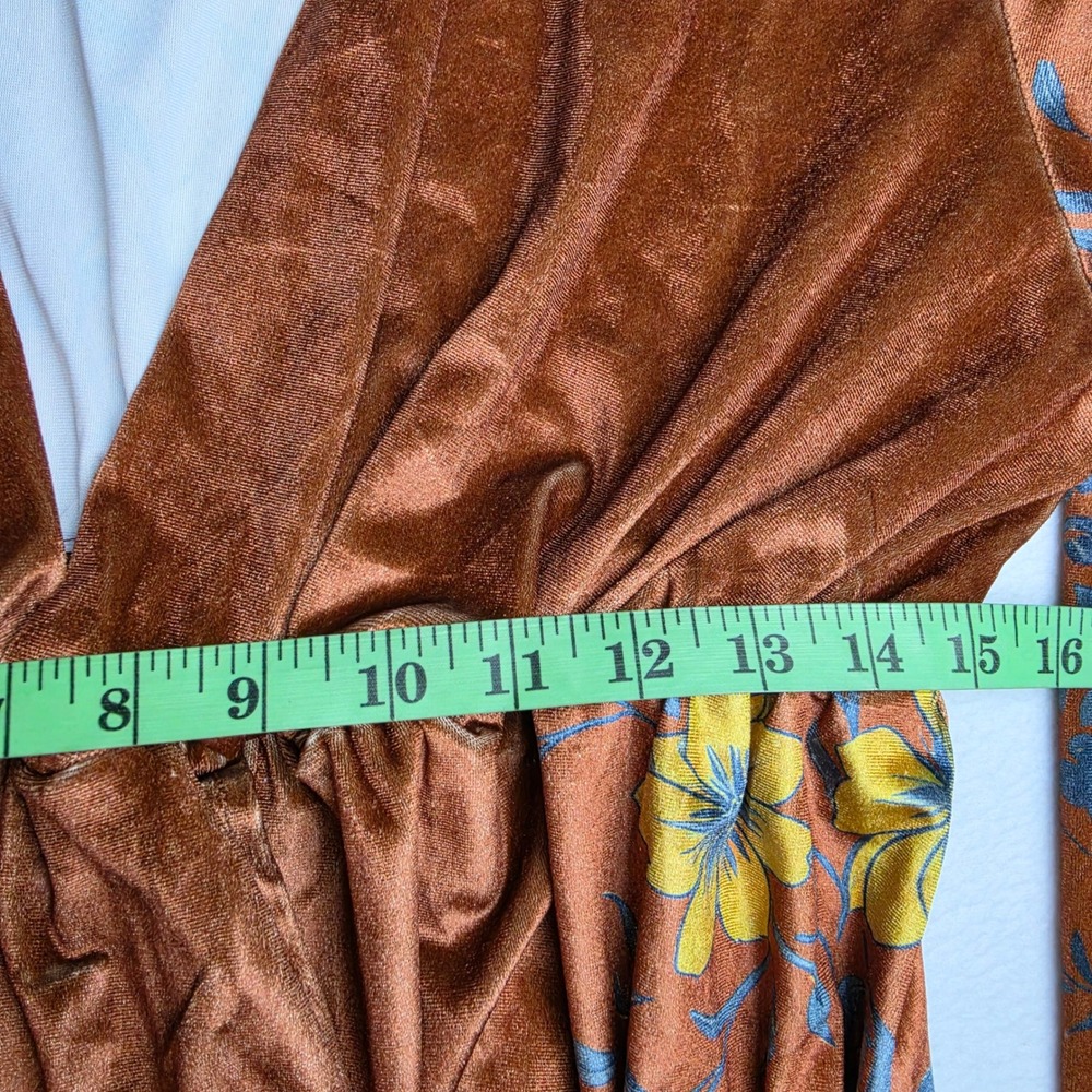 Bonne Journee Rust Velvet Floral Maxi Dress Boho Bell Sleeve V-Neck Size 2 M / L - Picture 7 of 9